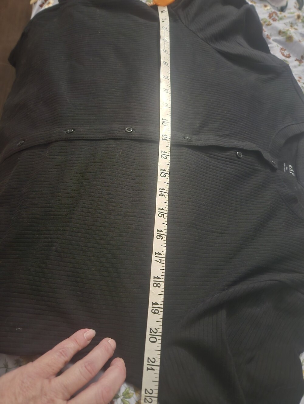 GAP Black Ribbed Button-Up Top - Picture 3 of 4